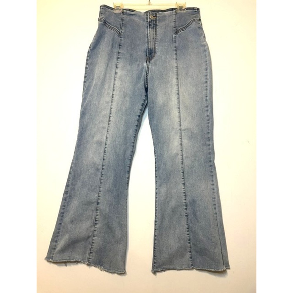 Free People We The Free CRVY High Rise Flare Jeans Light Wash Size 34 Raw Hem